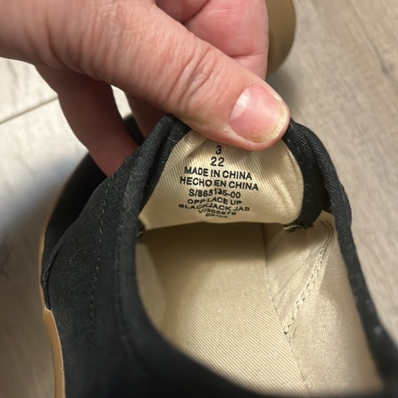 Old Navy black canvas runners - Picture 4 of 4